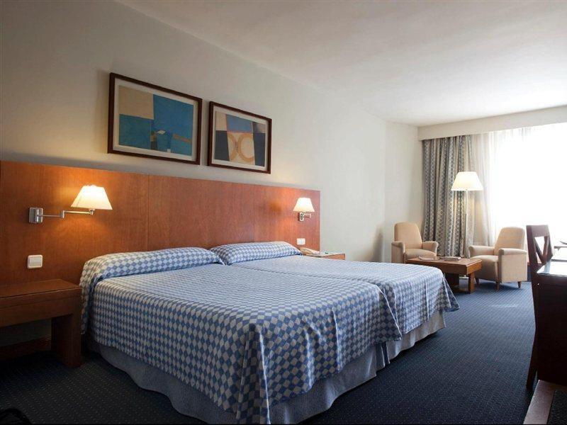 Husa Moncloa Hotel Madrid Room photo