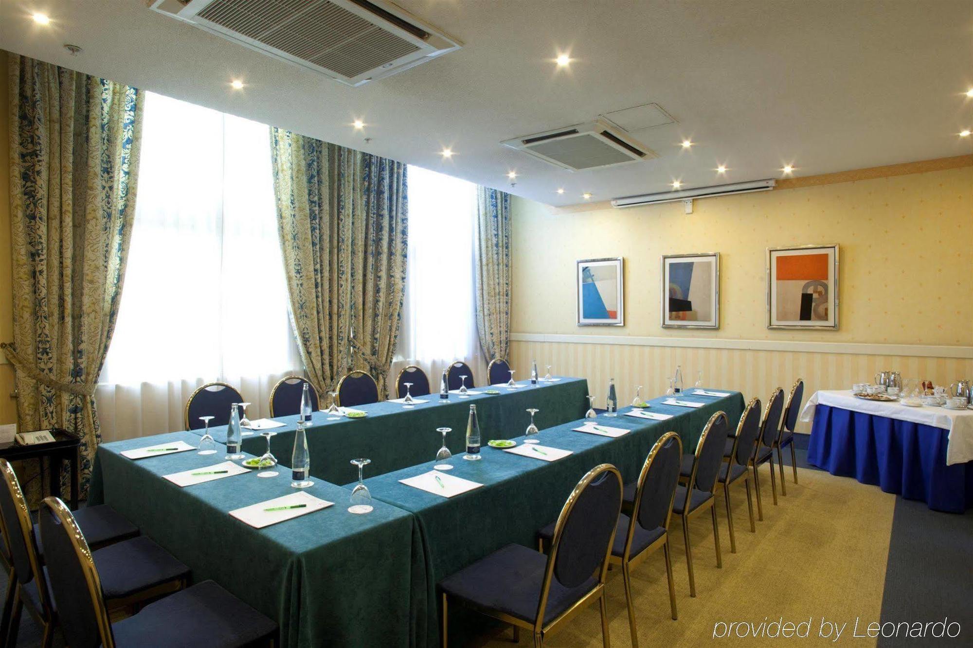 Husa Moncloa Hotel Madrid Facilities photo